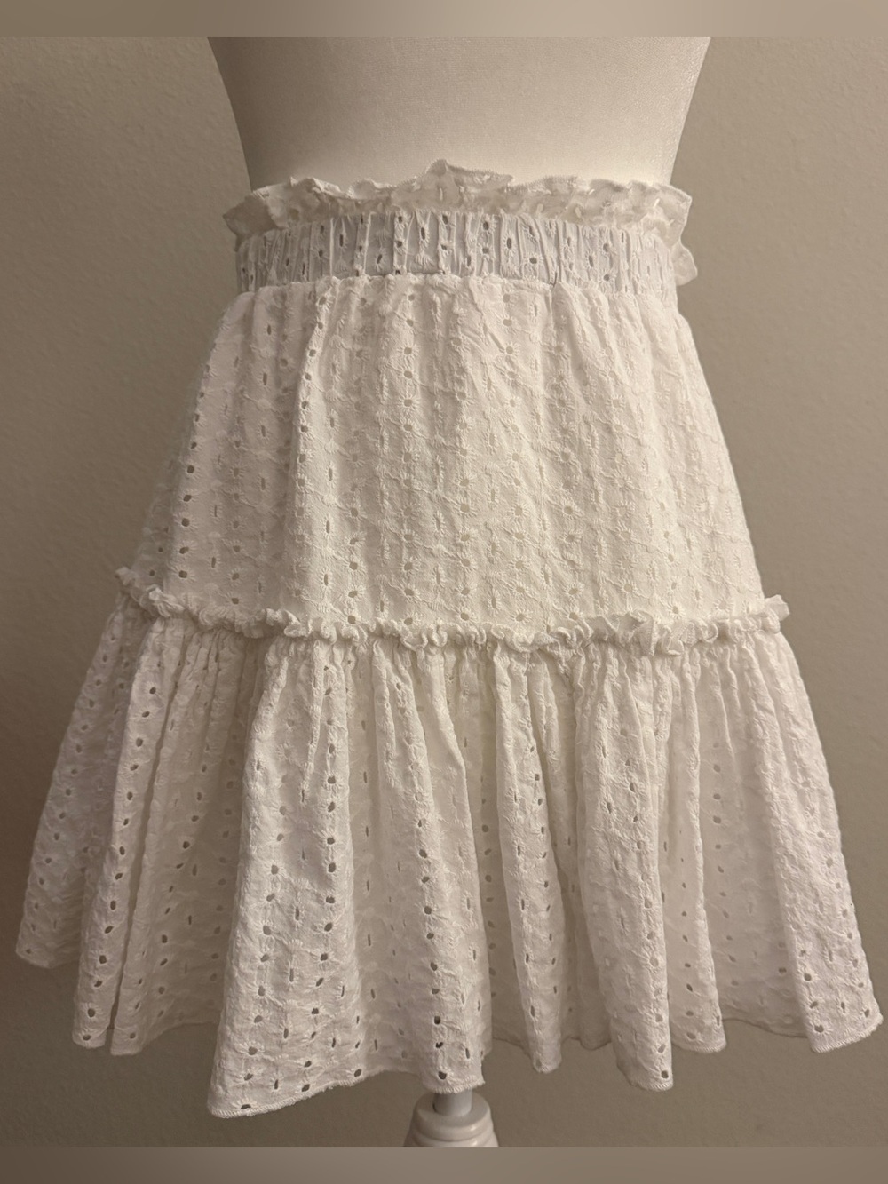 Altar’d State Wilma White Eyelet Smocked Ruffle Mini Skirt - Size S - EUC
